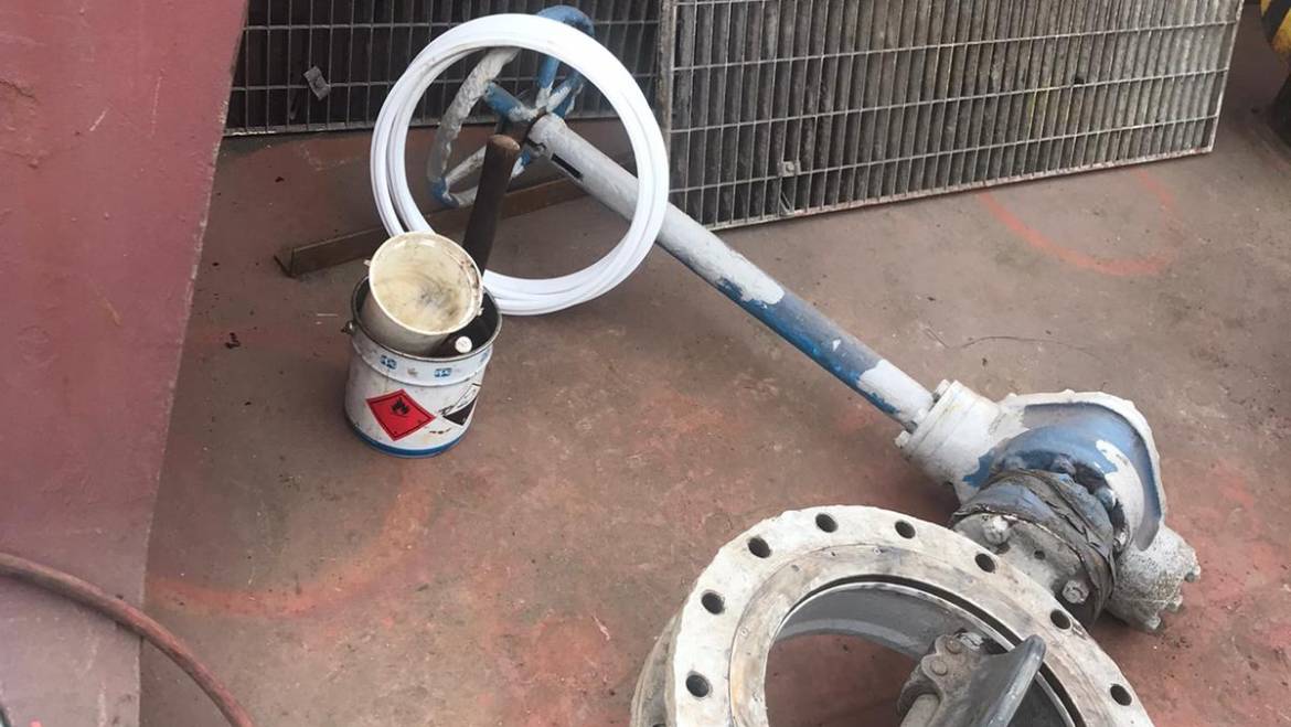 Valve maintenance and repair